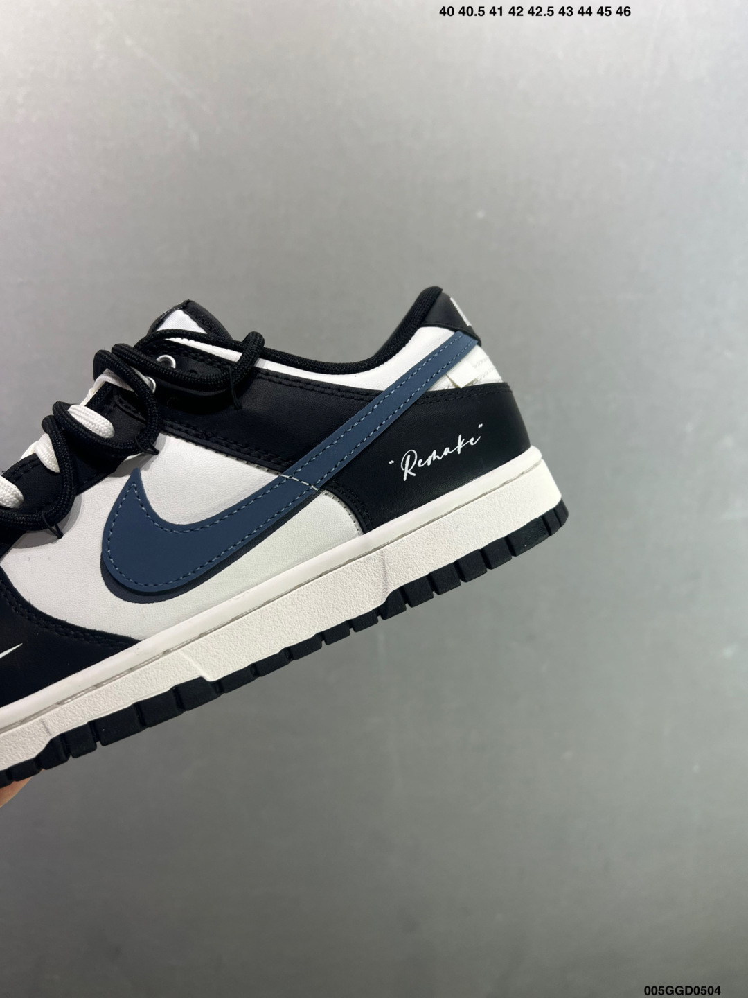 NIKE DUNK SB LOW 全新配色 定制Dunk SB顾名思义 具有经典的Dunk血缘 PG0510-057