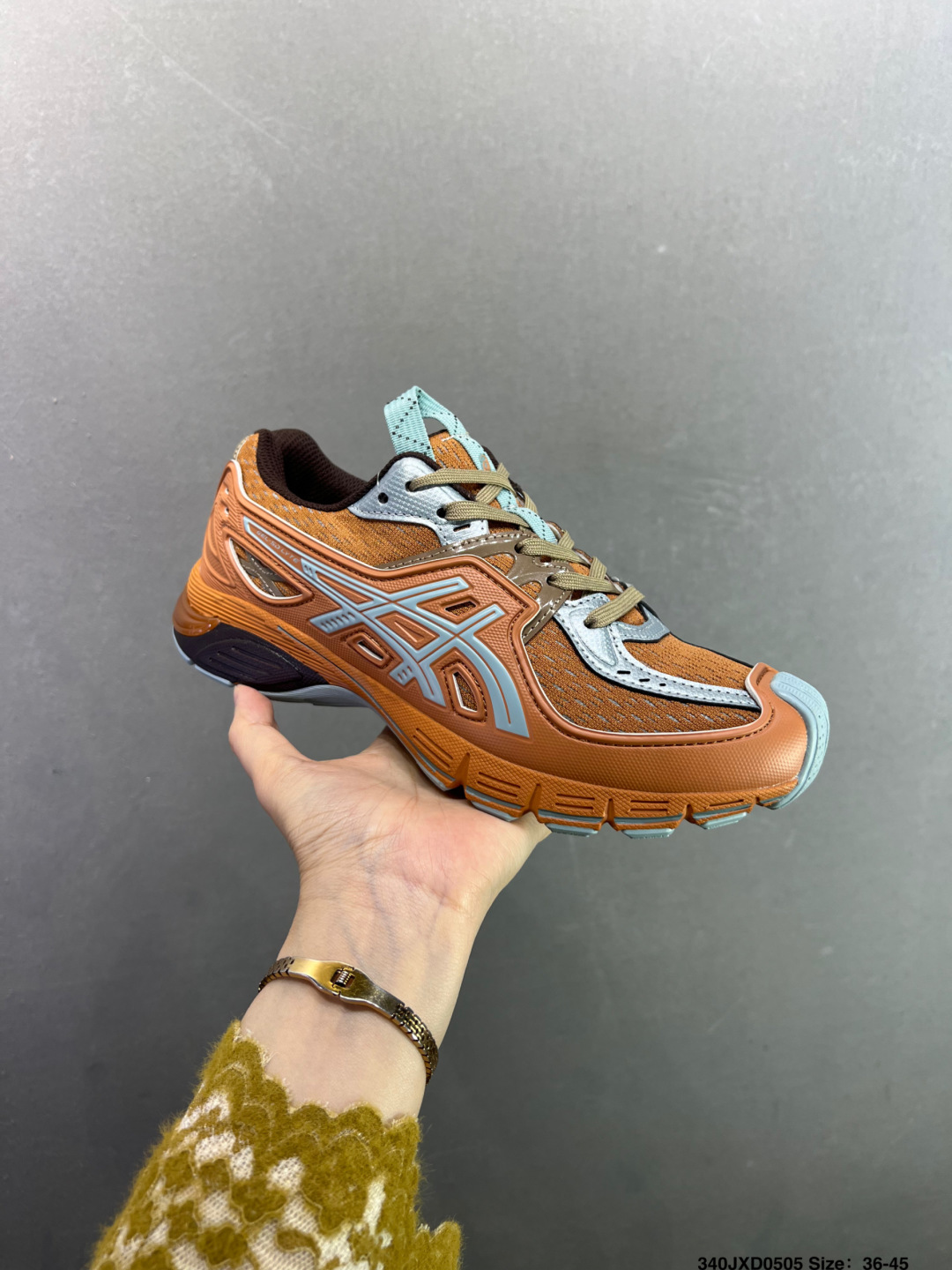 Asics UB12-S Gel-SD Lyte 亚瑟士舒适贴合跑步鞋 1203A665-300-Top High Quatity Cheap Sneakers Fashion Clothing Clothes Bags handbags Shoes of all Brand wholesale With The best Quality And Beautiful Price from China Factory Chinese suppliers wholesaler seller Asics UB12-S Gel-SD Lyte 亚瑟士舒适贴合跑步鞋 1203A665-300
