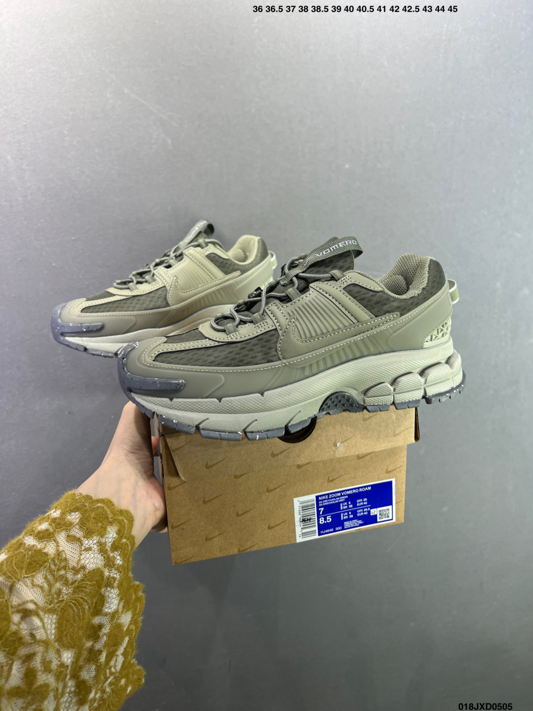 耐克Nike Zoom Vomero Roam 马拉松复古跑五代休闲运动慢跑鞋 FV2995-002-Top High Quatity Cheap Sneakers Fashion Clothing Clothes Bags handbags Shoes of all Brand wholesale With The best Quality And Beautiful Price from China Factory Chinese suppliers wholesaler seller 耐克Nike Zoom Vomero Roam 马拉松复古跑五代休闲运动慢跑鞋 FV2995-002