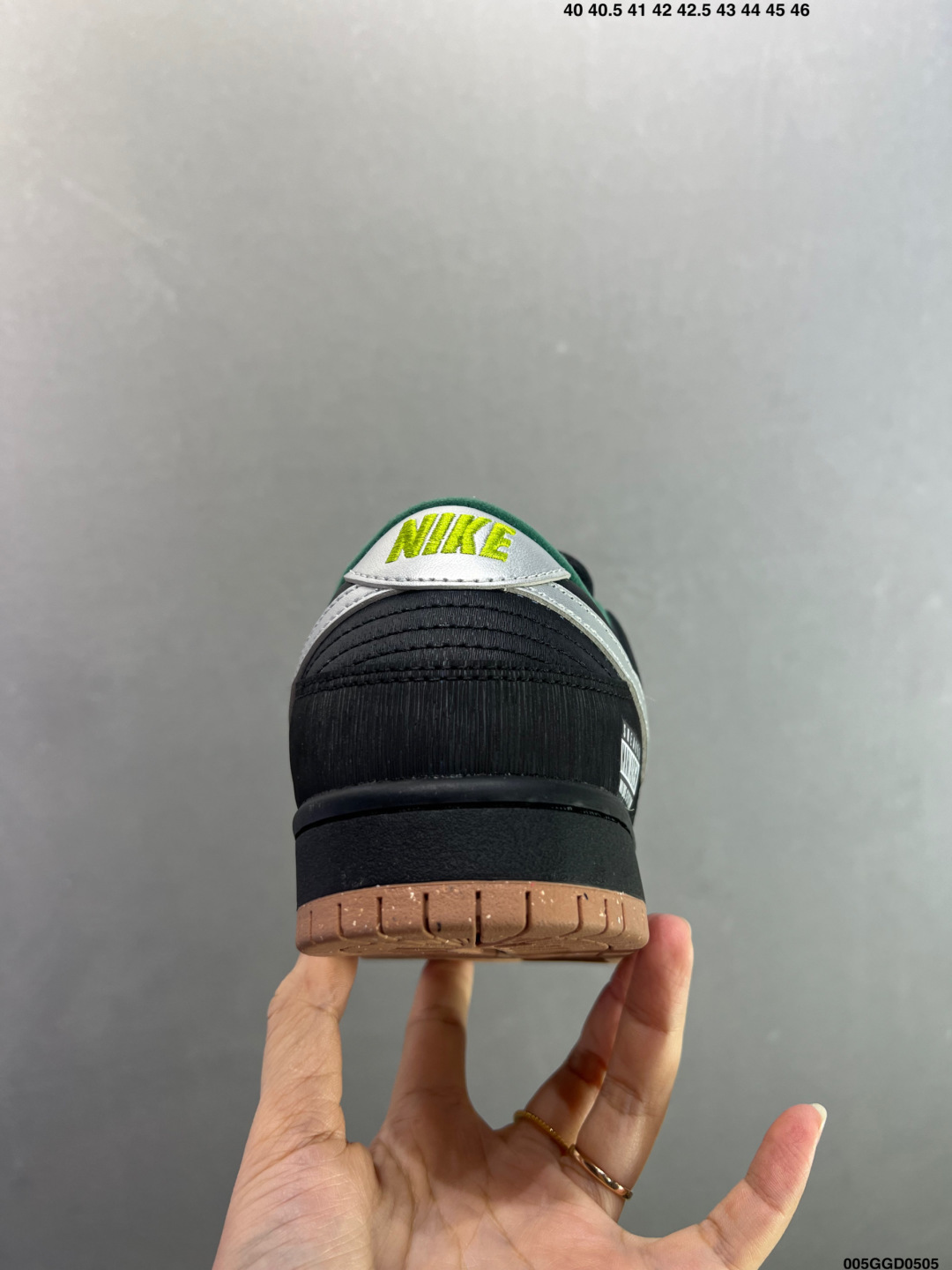 NIKE DUNK SB LOW 全新配色 定制Dunk SB顾名思义 PG0510-057