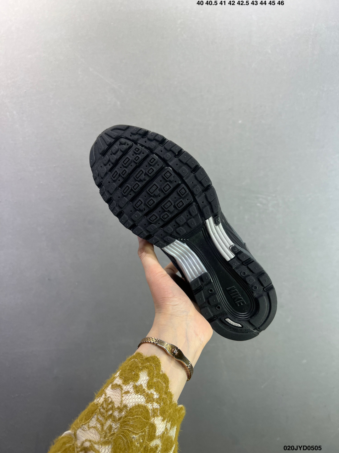 耐克Nike p-6000 跑鞋内外侧都用了红色的钩子 BY1021-103-Top High Quatity Cheap Sneakers Fashion Clothing Clothes Bags handbags Shoes of all Brand wholesale With The best Quality And Beautiful Price from China Factory Chinese suppliers wholesaler seller 耐克Nike p-6000 跑鞋内外侧都用了红色的钩子 BY1021-103