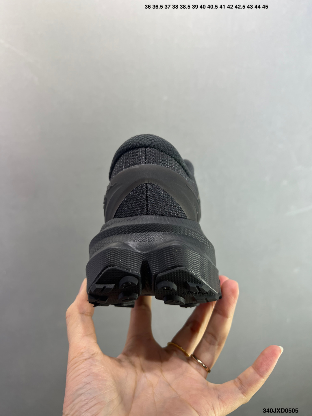 Hoka Mafate X 马法特厚底轻量山地跑步鞋 1175208-Top High Quatity Cheap Sneakers Fashion Clothing Clothes Bags handbags Shoes of all Brand wholesale With The best Quality And Beautiful Price from China Factory Chinese suppliers wholesaler seller Hoka Mafate X 马法特厚底轻量山地跑步鞋 1175208