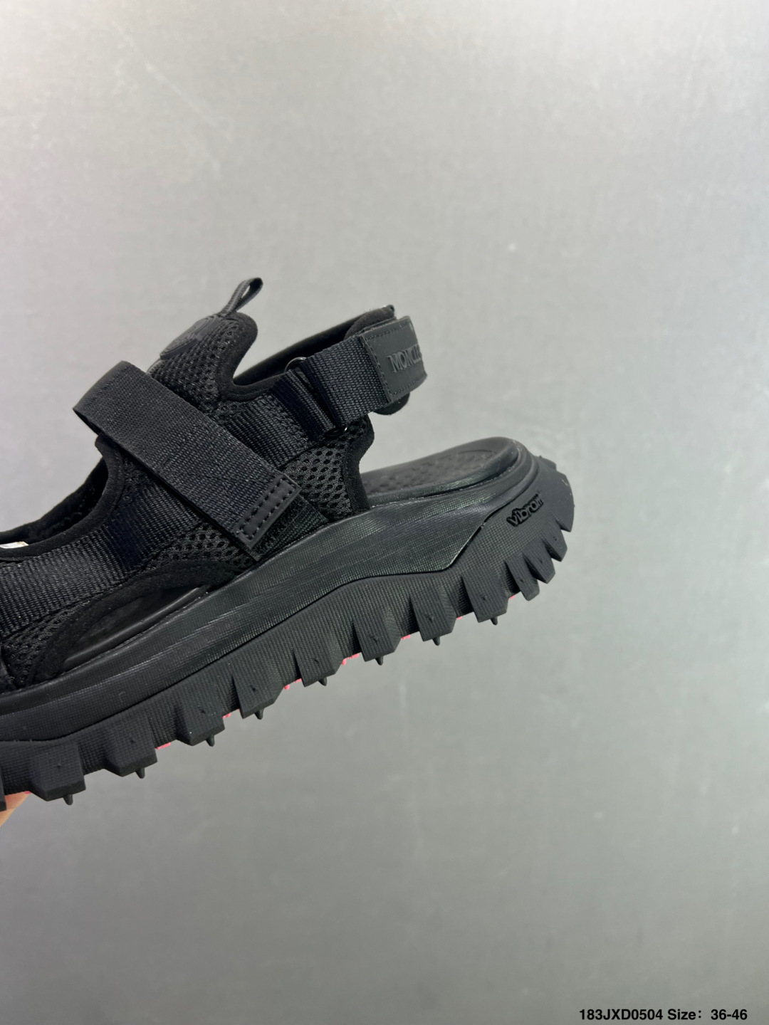 Moncler盟可睐 Trailgrip Vela 圆头魔术贴 沙滩凉鞋 I109B4L00070M380-Top High Quatity Cheap Sneakers Fashion Clothing Clothes Bags handbags Shoes of all Brand wholesale With The best Quality And Beautiful Price from China Factory Chinese suppliers wholesaler seller Moncler盟可睐 Trailgrip Vela 圆头魔术贴 沙滩凉鞋 I109B4L00070M380