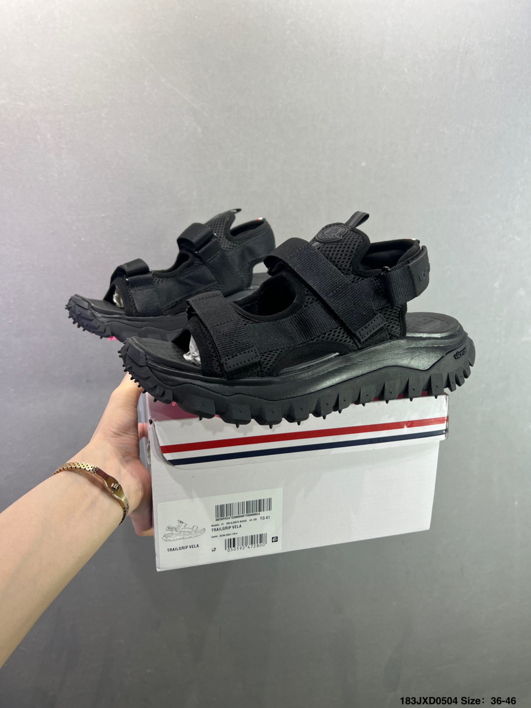 Moncler盟可睐 Trailgrip Vela 圆头魔术贴 沙滩凉鞋 I109B4L00070M380-Top High Quatity Cheap Sneakers Fashion Clothing Clothes Bags handbags Shoes of all Brand wholesale With The best Quality And Beautiful Price from China Factory Chinese suppliers wholesaler seller Moncler盟可睐 Trailgrip Vela 圆头魔术贴 沙滩凉鞋 I109B4L00070M380