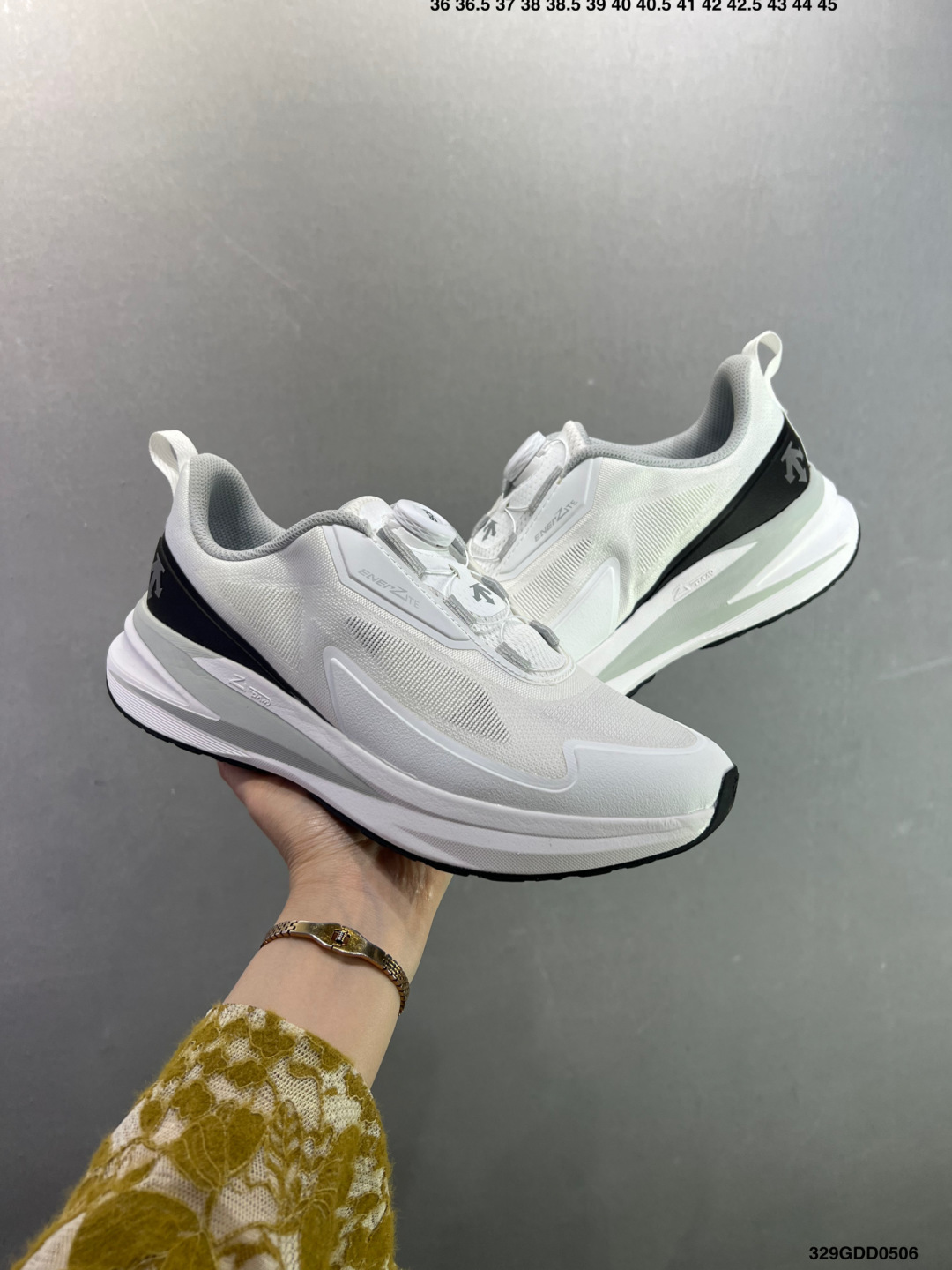 迪桑特DESCENTE EDGE COURT RETRO 复古轻质 耐磨低帮 生活休闲鞋 SP373LSN82-Top High Quatity Cheap Sneakers Fashion Clothing Clothes Bags handbags Shoes of all Brand wholesale With The best Quality And Beautiful Price from China Factory Chinese suppliers wholesaler seller 迪桑特DESCENTE EDGE COURT RETRO 复古轻质 耐磨低帮 生活休闲鞋 SP373LSN82
