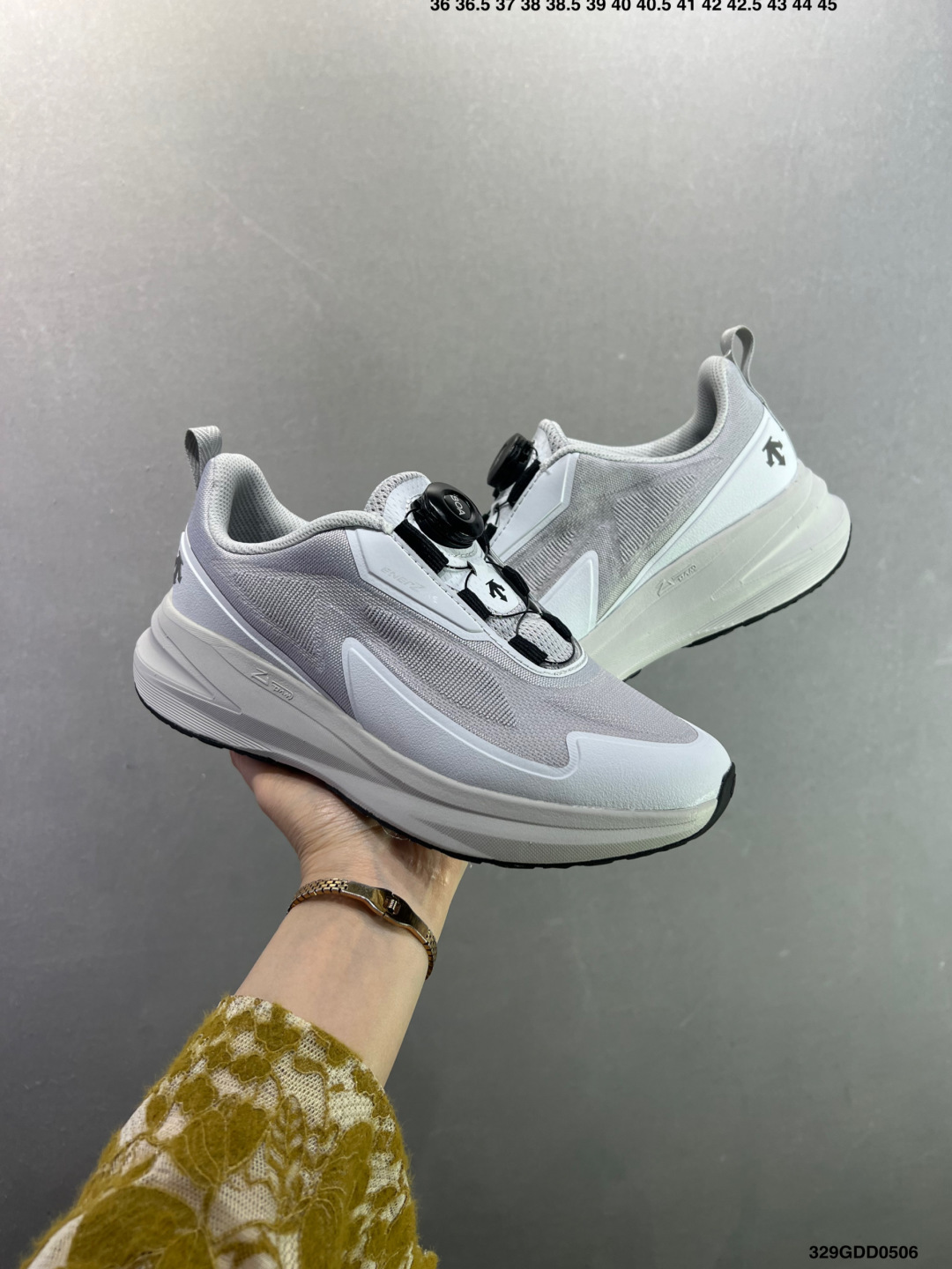 迪桑特DESCENTE EDGE COURT RETRO 复古轻质 耐磨低帮 生活休闲鞋 SP373LSN82-Top High Quatity Cheap Sneakers Fashion Clothing Clothes Bags handbags Shoes of all Brand wholesale With The best Quality And Beautiful Price from China Factory Chinese suppliers wholesaler seller 迪桑特DESCENTE EDGE COURT RETRO 复古轻质 耐磨低帮 生活休闲鞋 SP373LSN82