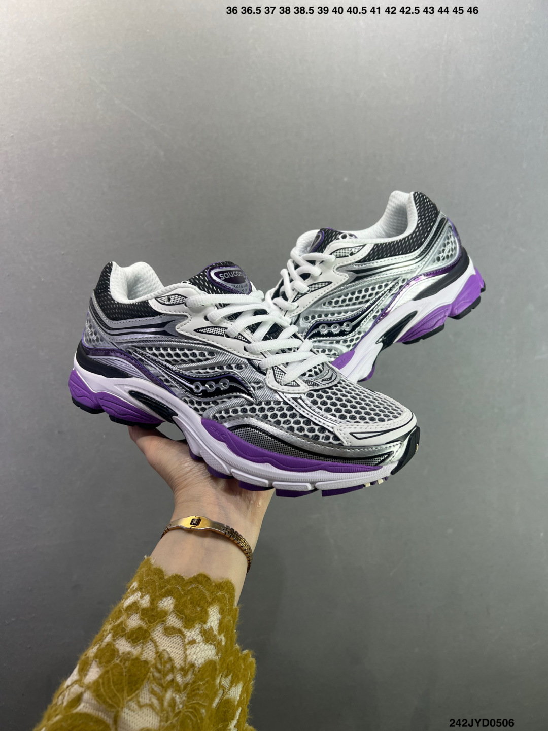 Saucony索康尼 Pro Grid Omni 9 全擎9 舒适柔软跑步鞋 S70739-16