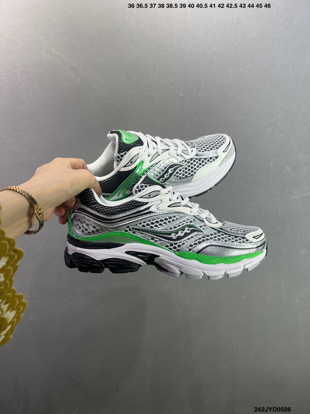 Saucony索康尼 Pro Grid Omni 9 全擎9 舒适柔软跑步鞋 S70739-16