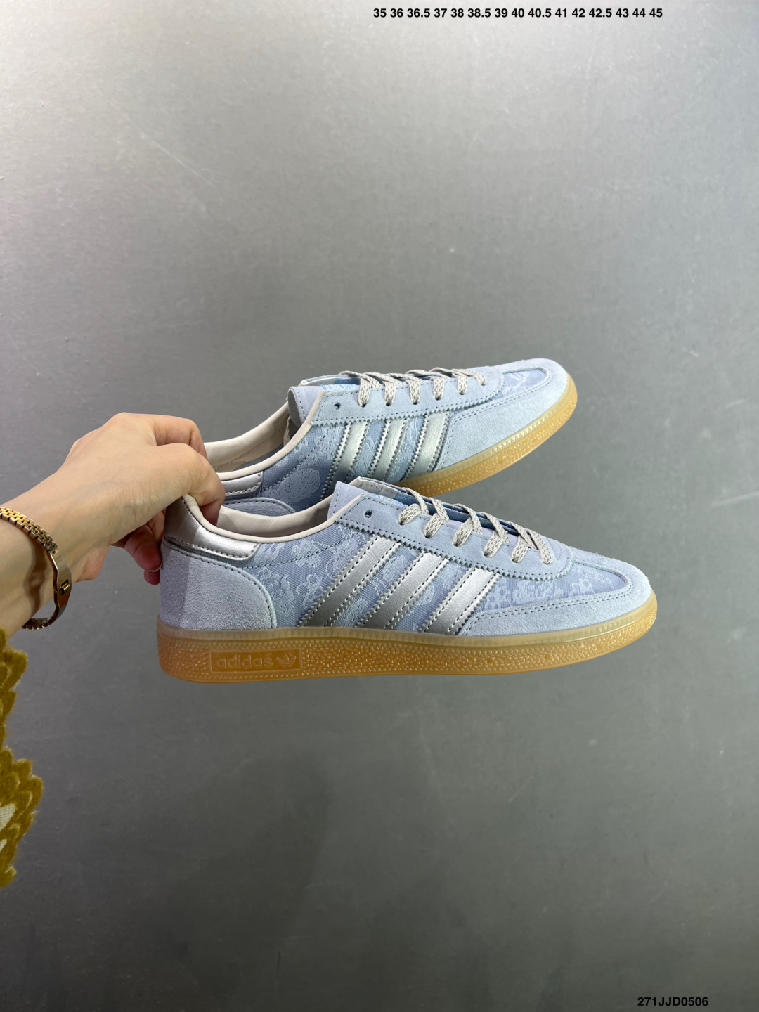 Ad Handball Spezial 复古单品 阿迪达斯经典款复古休闲板鞋 IE3698-Top High Quatity Cheap Sneakers Fashion Clothing Clothes Bags handbags Shoes of all Brand wholesale With The best Quality And Beautiful Price from China Factory Chinese suppliers wholesaler seller Ad Handball Spezial 复古单品 阿迪达斯经典款复古休闲板鞋 IE3698