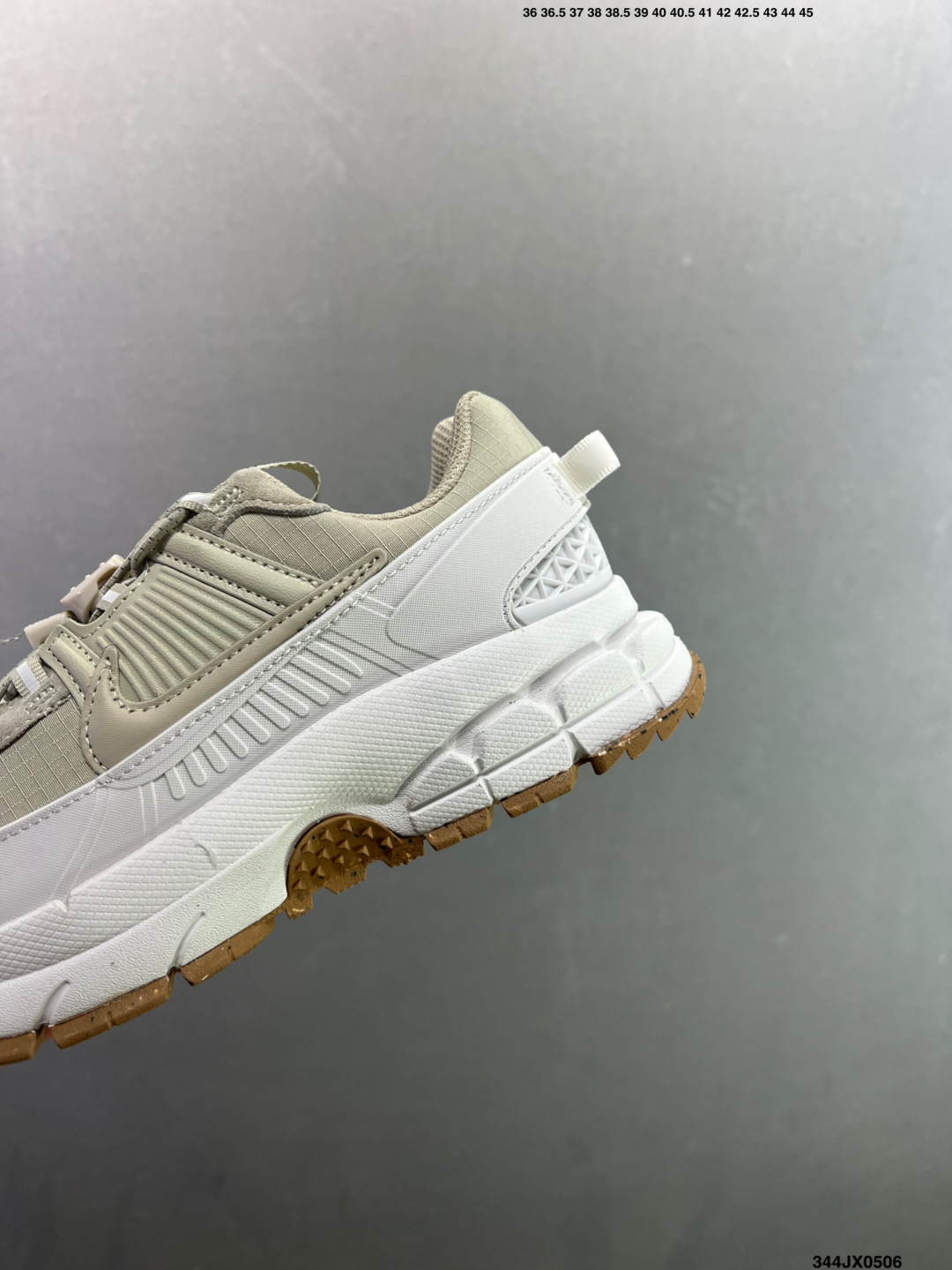 耐克Nike Zoom Vomero Roam 马拉松复古跑五代休闲运动慢跑鞋 FV2995-002-Top High Quatity Cheap Sneakers Fashion Clothing Clothes Bags handbags Shoes of all Brand wholesale With The best Quality And Beautiful Price from China Factory Chinese suppliers wholesaler seller 耐克Nike Zoom Vomero Roam 马拉松复古跑五代休闲运动慢跑鞋 FV2995-002