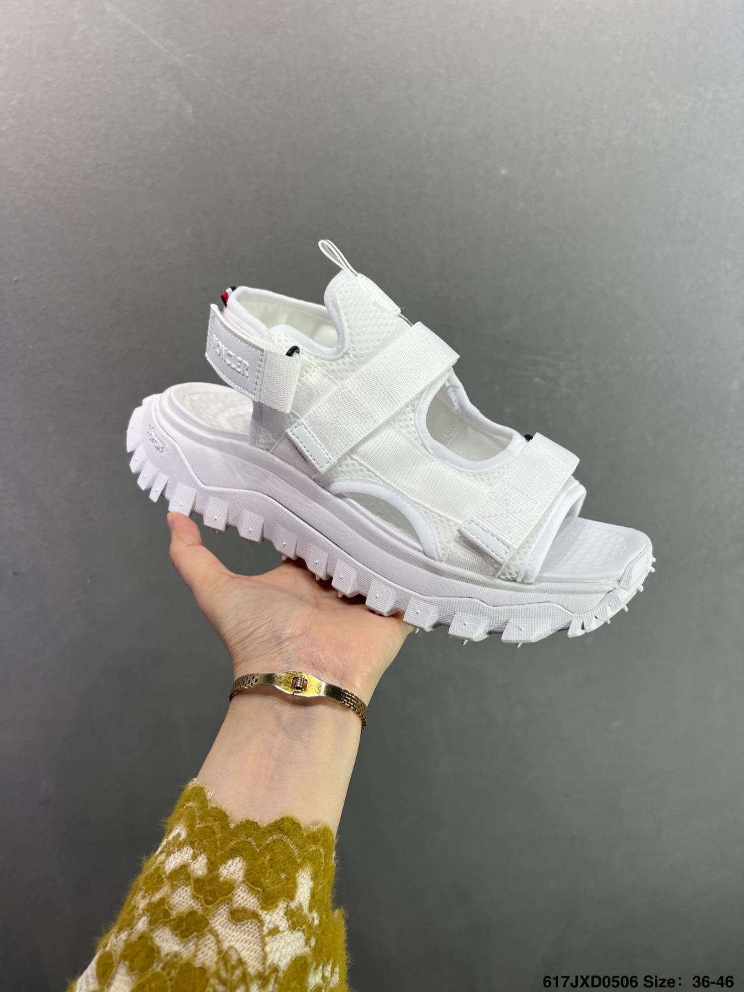 Moncler盟可睐 Trailgrip Vela 圆头魔术贴 沙滩凉鞋 I109B4L00070M380-Top High Quatity Cheap Sneakers Fashion Clothing Clothes Bags handbags Shoes of all Brand wholesale With The best Quality And Beautiful Price from China Factory Chinese suppliers wholesaler seller Moncler盟可睐 Trailgrip Vela 圆头魔术贴 沙滩凉鞋 I109B4L00070M380