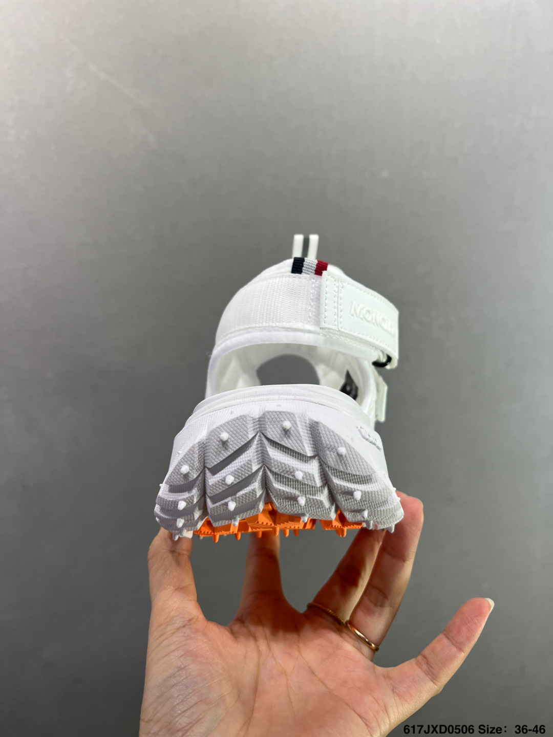 Moncler盟可睐 Trailgrip Vela 圆头魔术贴 沙滩凉鞋 I109B4L00070M380-Top High Quatity Cheap Sneakers Fashion Clothing Clothes Bags handbags Shoes of all Brand wholesale With The best Quality And Beautiful Price from China Factory Chinese suppliers wholesaler seller Moncler盟可睐 Trailgrip Vela 圆头魔术贴 沙滩凉鞋 I109B4L00070M380