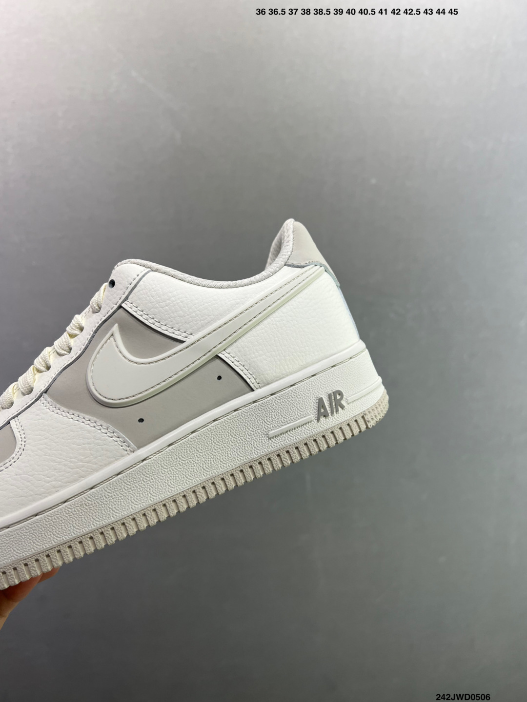 NIKE AIR FORCE 1‘07 原楦头原纸板 打造纯正低帮空军版型 专注外贸渠道 全掌内置蜂窝气垫 IV3222-400-Top High Quatity Cheap Sneakers Fashion Clothing Clothes Bags handbags Shoes of all Brand wholesale With The best Quality And Beautiful Price from China Factory Chinese suppliers wholesaler seller NIKE AIR FORCE 1‘07 原楦头原纸板 打造纯正低帮空军版型 专注外贸渠道 全掌内置蜂窝气垫 IV3222-400