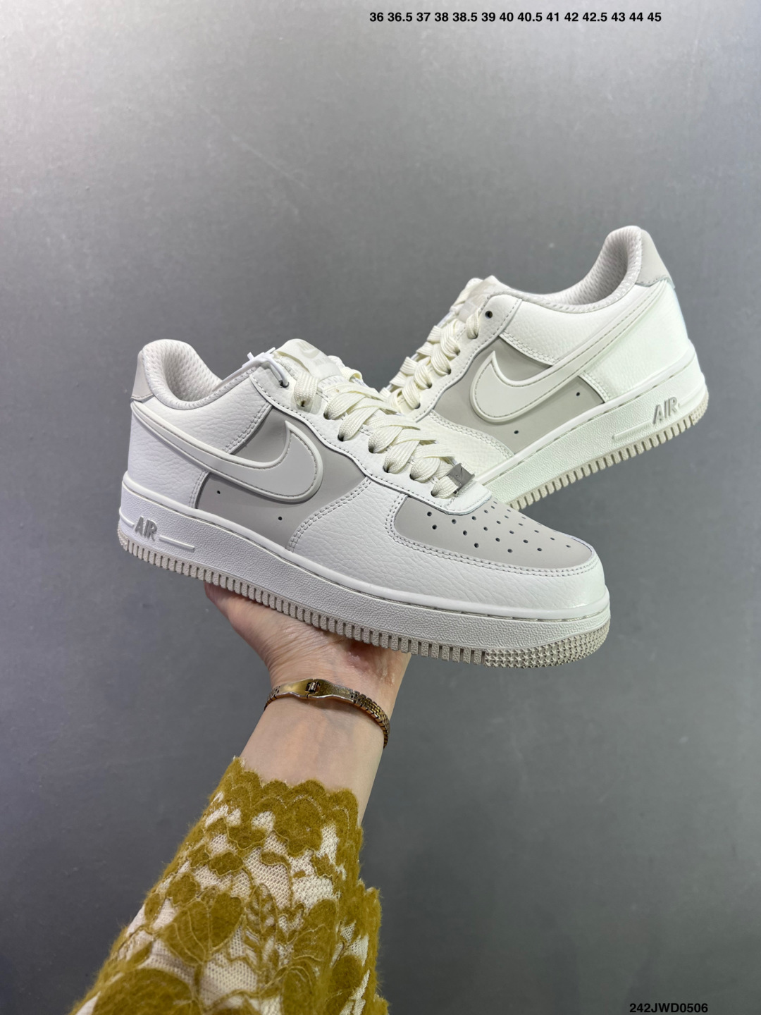NIKE AIR FORCE 1‘07 原楦头原纸板 打造纯正低帮空军版型 专注外贸渠道 全掌内置蜂窝气垫 IV3222-400-Top High Quatity Cheap Sneakers Fashion Clothing Clothes Bags handbags Shoes of all Brand wholesale With The best Quality And Beautiful Price from China Factory Chinese suppliers wholesaler seller NIKE AIR FORCE 1‘07 原楦头原纸板 打造纯正低帮空军版型 专注外贸渠道 全掌内置蜂窝气垫 IV3222-400
