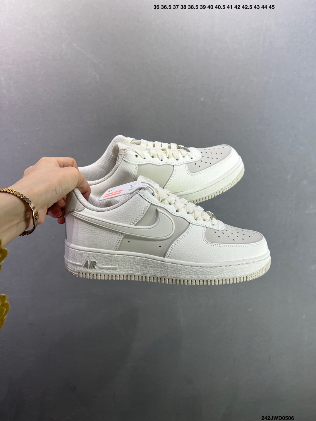 NIKE AIR FORCE 1‘07 原楦头原纸板 打造纯正低帮空军版型 专注外贸渠道 全掌内置蜂窝气垫 IV3222-400-Top High Quatity Cheap Sneakers Fashion Clothing Clothes Bags handbags Shoes of all Brand wholesale With The best Quality And Beautiful Price from China Factory Chinese suppliers wholesaler seller NIKE AIR FORCE 1‘07 原楦头原纸板 打造纯正低帮空军版型 专注外贸渠道 全掌内置蜂窝气垫 IV3222-400