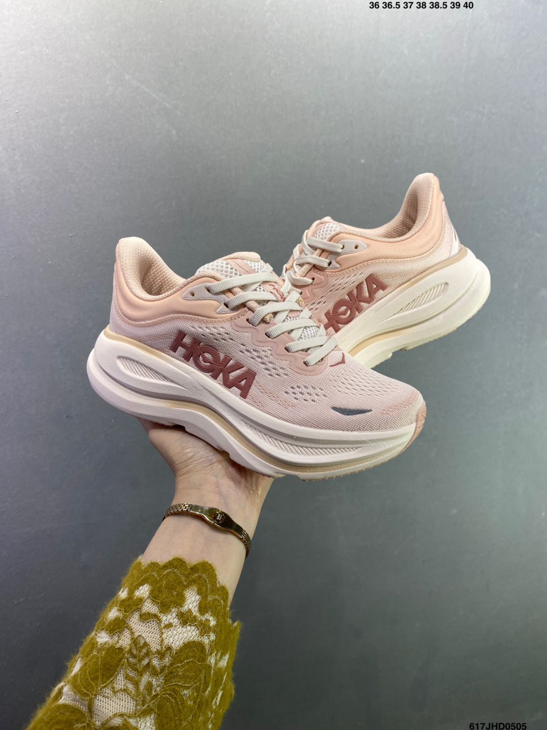 HOKA ONE ONE Bondi 9 机能缓震跑鞋 1162011/DNP-Top High Quatity Cheap Sneakers Fashion Clothing Clothes Bags handbags Shoes of all Brand wholesale With The best Quality And Beautiful Price from China Factory Chinese suppliers wholesaler seller HOKA ONE ONE Bondi 9 机能缓震跑鞋 1162011/DNP