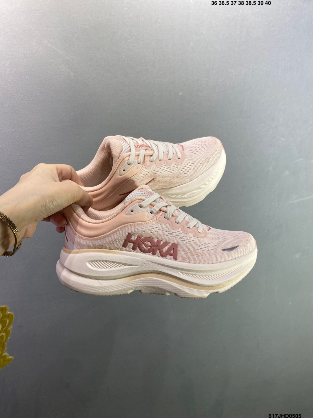 HOKA ONE ONE Bondi 9 机能缓震跑鞋 1162011/DNP-Top High Quatity Cheap Sneakers Fashion Clothing Clothes Bags handbags Shoes of all Brand wholesale With The best Quality And Beautiful Price from China Factory Chinese suppliers wholesaler seller HOKA ONE ONE Bondi 9 机能缓震跑鞋 1162011/DNP