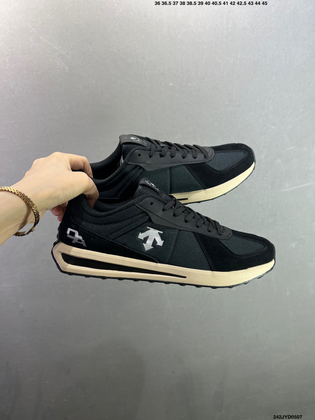 迪桑特DESCENTE EDGE COURT RETRO 复古轻质 耐磨低帮 生活休闲鞋 SP363LSN82-Top High Quatity Cheap Sneakers Fashion Clothing Clothes Bags handbags Shoes of all Brand wholesale With The best Quality And Beautiful Price from China Factory Chinese suppliers wholesaler seller 迪桑特DESCENTE EDGE COURT RETRO 复古轻质 耐磨低帮 生活休闲鞋 SP363LSN82
