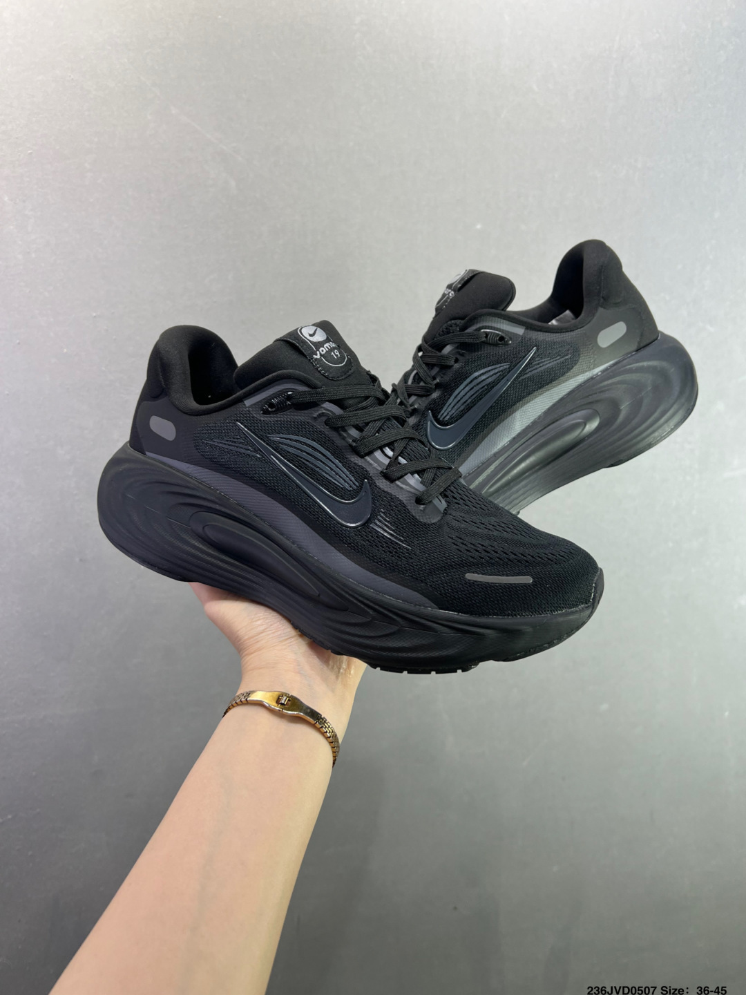 耐克NIKE VOMERO 19舒适减震防滑低帮跑步鞋 全掌ReactX泡绵中底-Top High Quatity Cheap Sneakers Fashion Clothing Clothes Bags handbags Shoes of all Brand wholesale With The best Quality And Beautiful Price from China Factory Chinese suppliers wholesaler seller 耐克NIKE VOMERO 19舒适减震防滑低帮跑步鞋 全掌ReactX泡绵中底