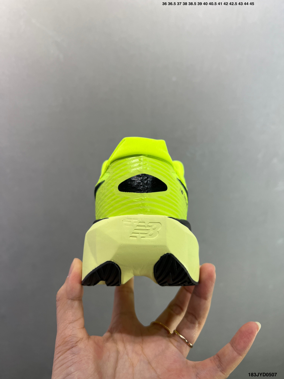 New Balance 新百伦FuelCell 简约 织物 网布防滑耐磨透气轻便 低帮 马拉松跑步鞋 MFCXVT6-Top High Quatity Cheap Sneakers Fashion Clothing Clothes Bags handbags Shoes of all Brand wholesale With The best Quality And Beautiful Price from China Factory Chinese suppliers wholesaler seller New Balance 新百伦FuelCell 简约 织物 网布防滑耐磨透气轻便 低帮 马拉松跑步鞋 MFCXVT6