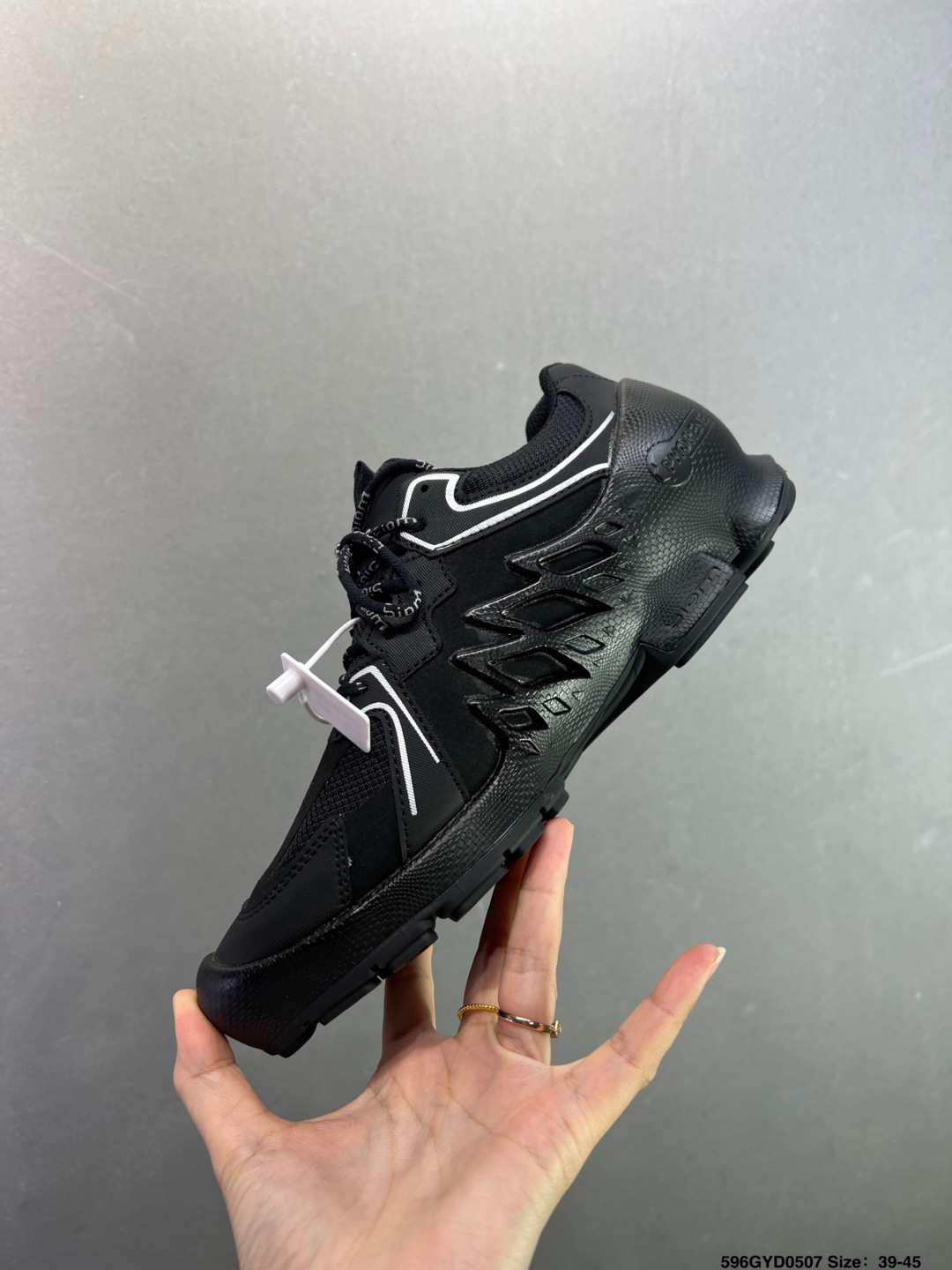 ECCO爱步男鞋2026新款透气户外防水防滑休闲运动鞋 B-Top High Quatity Cheap Sneakers Fashion Clothing Clothes Bags handbags Shoes of all Brand wholesale With The best Quality And Beautiful Price from China Factory Chinese suppliers wholesaler seller ECCO爱步男鞋2026新款透气户外防水防滑休闲运动鞋 B
