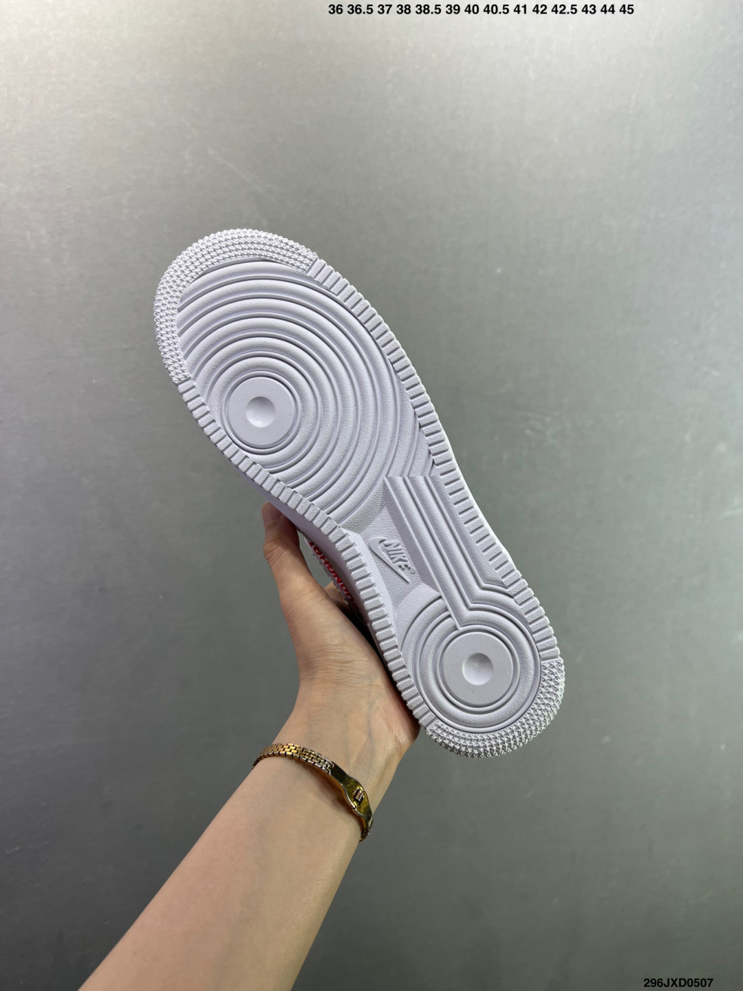 耐克Nike Air Force 1’07空军一号低帮百搭休闲运动板鞋 IV2857-100-Top High Quatity Cheap Sneakers Fashion Clothing Clothes Bags handbags Shoes of all Brand wholesale With The best Quality And Beautiful Price from China Factory Chinese suppliers wholesaler seller 耐克Nike Air Force 1’07空军一号低帮百搭休闲运动板鞋 IV2857-100