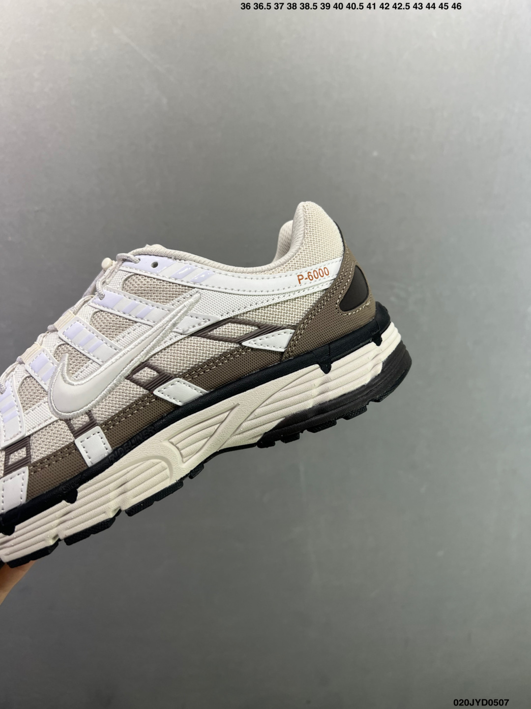 耐克Nike p-6000 跑鞋内外侧都用了红色的钩子 BY1021-103-Top High Quatity Cheap Sneakers Fashion Clothing Clothes Bags handbags Shoes of all Brand wholesale With The best Quality And Beautiful Price from China Factory Chinese suppliers wholesaler seller 耐克Nike p-6000 跑鞋内外侧都用了红色的钩子 BY1021-103