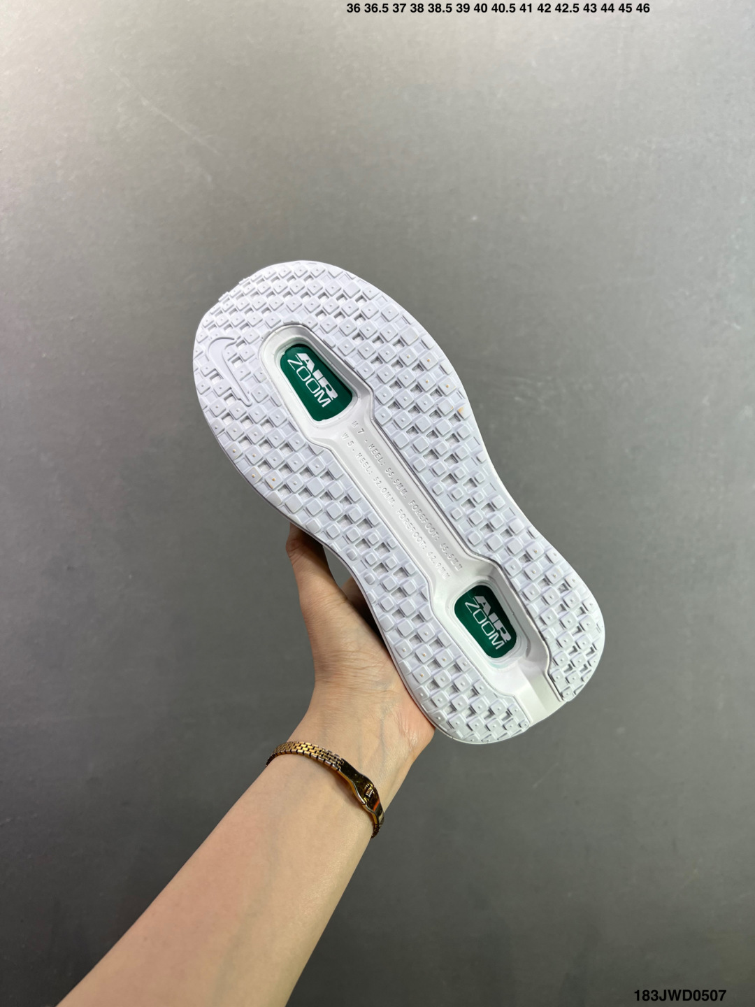 Nike Vomero premium Air气垫40周年 舒适百搭防滑耐磨 支撑缓震低帮 休闲跑步鞋 HM5973-Top High Quatity Cheap Sneakers Fashion Clothing Clothes Bags handbags Shoes of all Brand wholesale With The best Quality And Beautiful Price from China Factory Chinese suppliers wholesaler seller Nike Vomero premium Air气垫40周年 舒适百搭防滑耐磨 支撑缓震低帮 休闲跑步鞋 HM5973