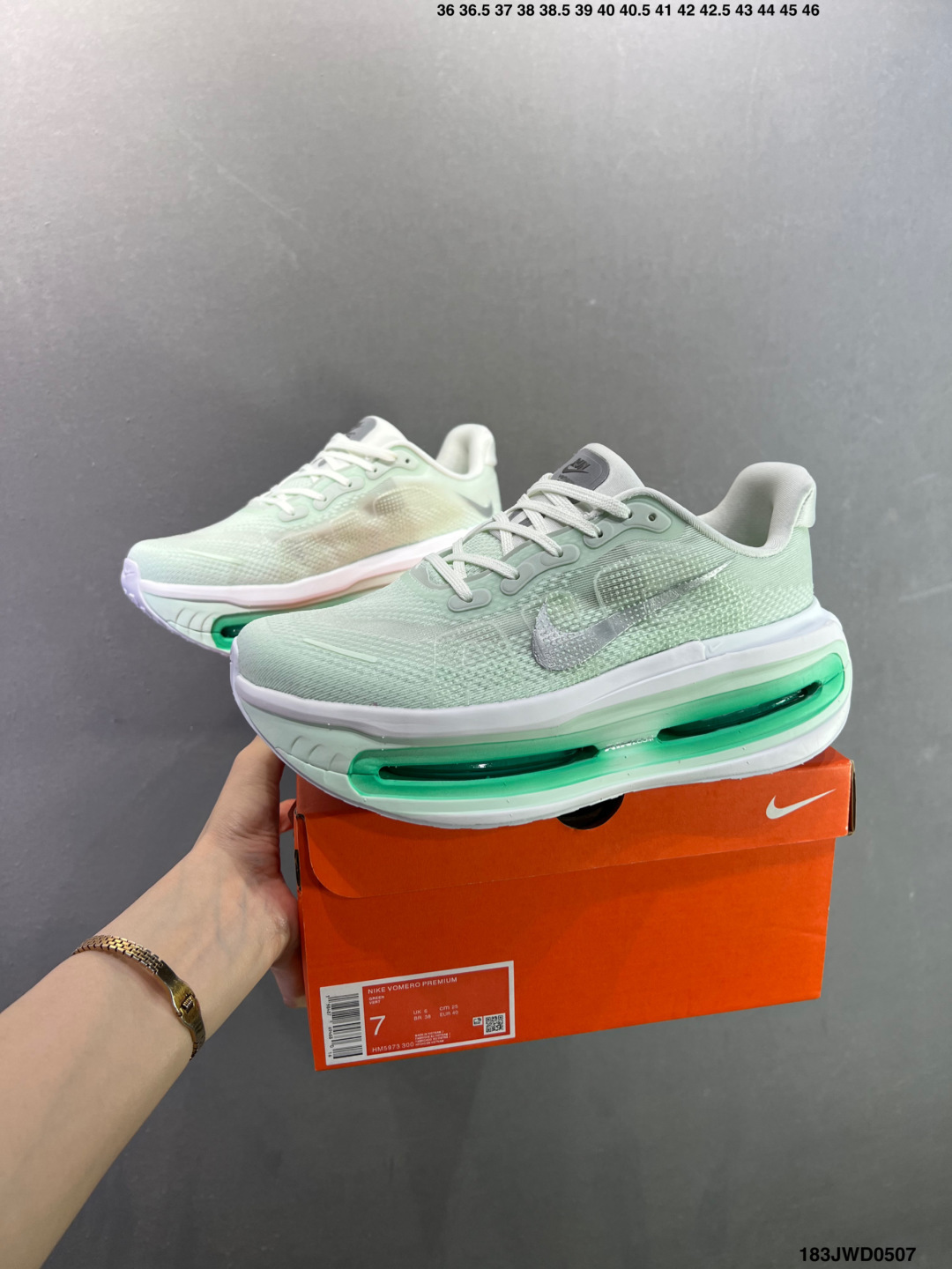 Nike Vomero premium Air气垫40周年 舒适百搭防滑耐磨 支撑缓震低帮 休闲跑步鞋 HM5973-Top High Quatity Cheap Sneakers Fashion Clothing Clothes Bags handbags Shoes of all Brand wholesale With The best Quality And Beautiful Price from China Factory Chinese suppliers wholesaler seller Nike Vomero premium Air气垫40周年 舒适百搭防滑耐磨 支撑缓震低帮 休闲跑步鞋 HM5973