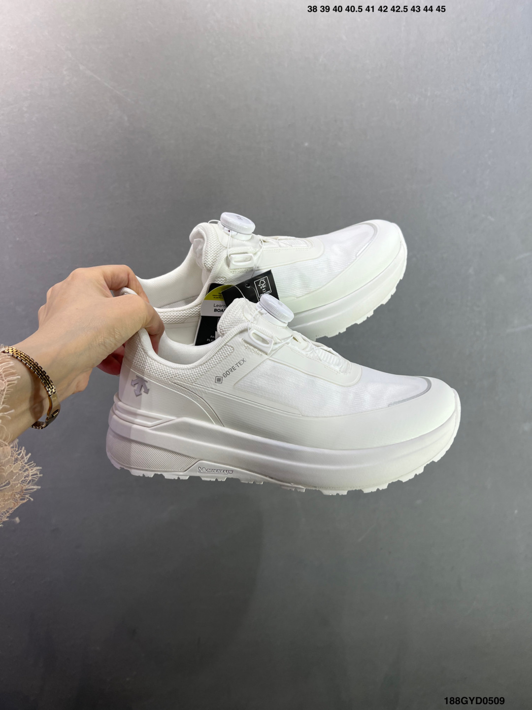 迪桑特DESCENTE EDGE COURT RETRO 复古轻质 耐磨低帮 生活休闲鞋 SP383LSN82-Top High Quatity Cheap Sneakers Fashion Clothing Clothes Bags handbags Shoes of all Brand wholesale With The best Quality And Beautiful Price from China Factory Chinese suppliers wholesaler seller 迪桑特DESCENTE EDGE COURT RETRO 复古轻质 耐磨低帮 生活休闲鞋 SP383LSN82