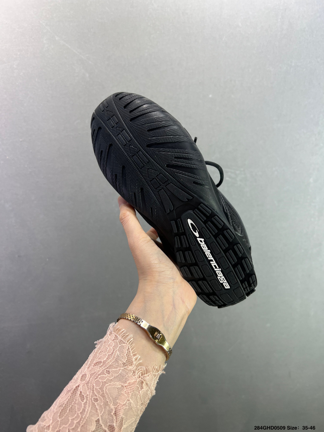 Balenciaga巴黎世家 Radar 圆头系带 做旧效果 低帮 生活休闲鞋 865704 WSTGL