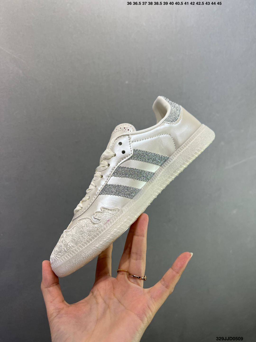 adidas SAMBA W德训鞋 HP3698-Top High Quatity Cheap Sneakers Fashion Clothing Clothes Bags handbags Shoes of all Brand wholesale With The best Quality And Beautiful Price from China Factory Chinese suppliers wholesaler seller adidas SAMBA W德训鞋 HP3698