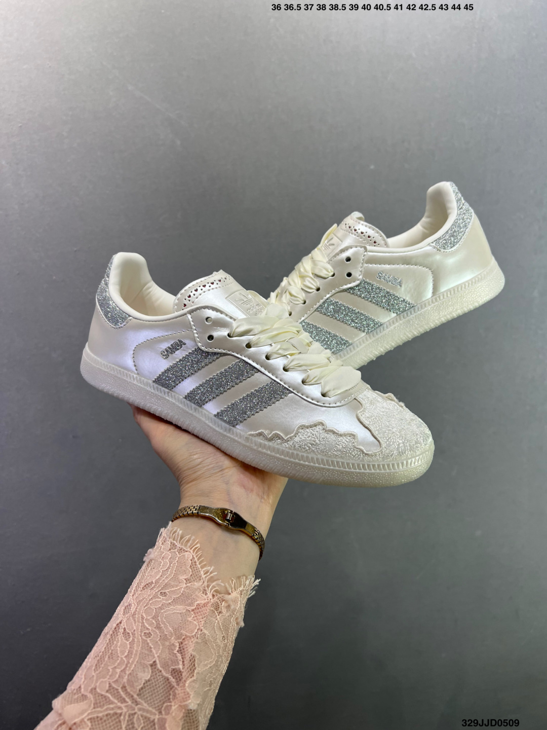 adidas SAMBA W德训鞋 HP3698-Top High Quatity Cheap Sneakers Fashion Clothing Clothes Bags handbags Shoes of all Brand wholesale With The best Quality And Beautiful Price from China Factory Chinese suppliers wholesaler seller adidas SAMBA W德训鞋 HP3698