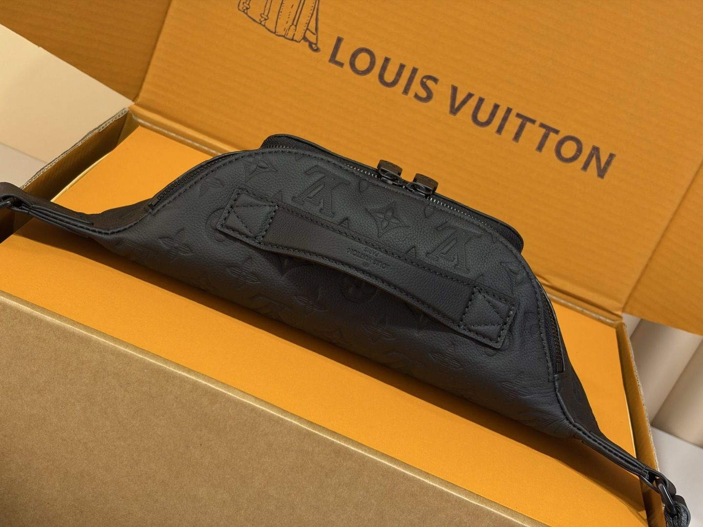 LV M47058 Rush Bumbag GR 30x15x8