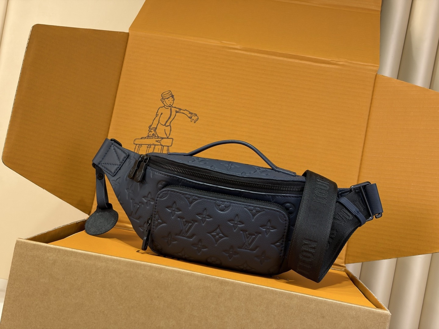LV M14784 Rush Bumbag GR :30x15x8