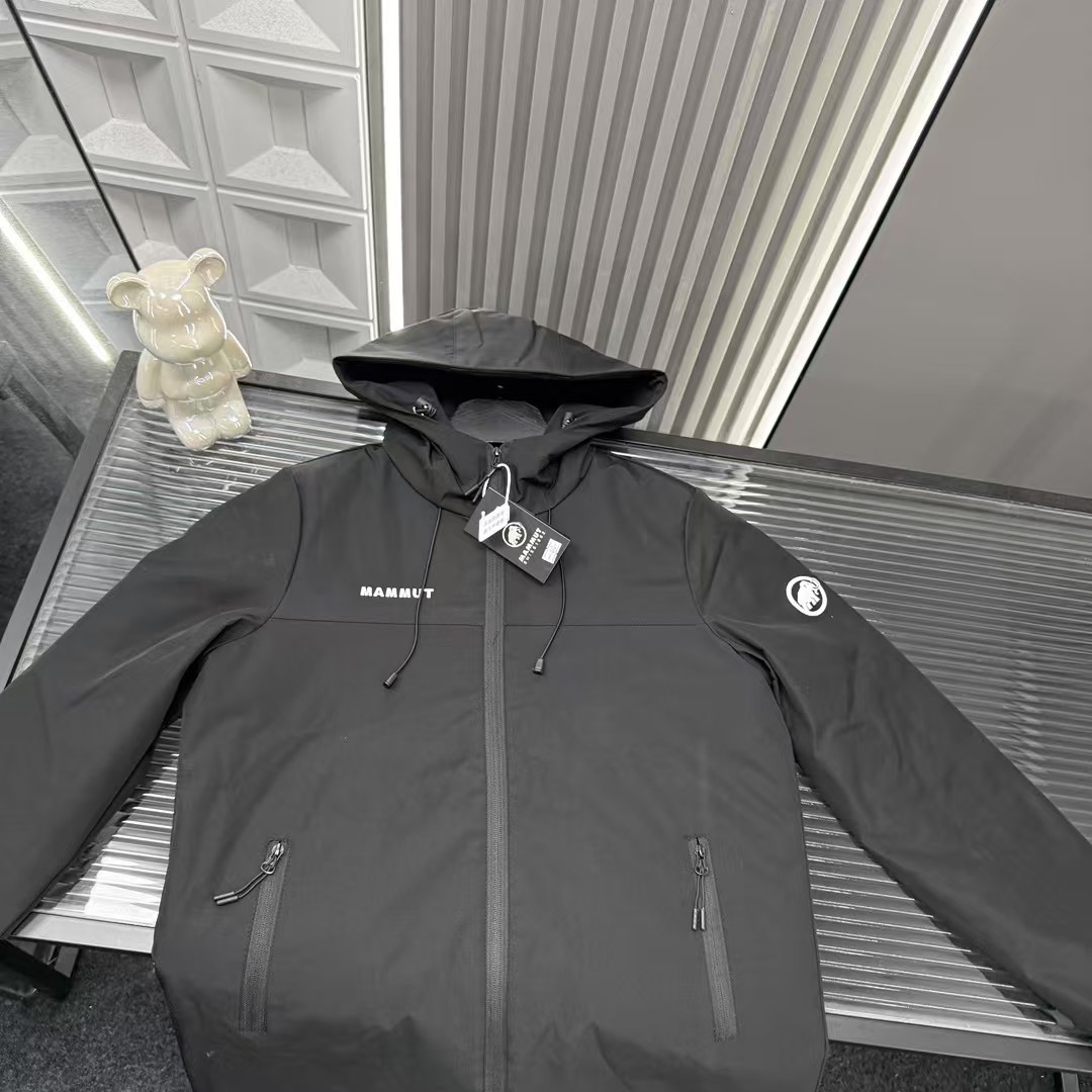 🛒购物价：💰229 秋冬爆款热销款推荐⭐猛犸象🦣二棉加厚连帽外套 刺绣字母硅胶Logo🪡三标齐全官网一致，放大看细节📷原相机实物拍摄 
颜色：黑色
尺码：L-4xl
 L（80～105斤）
XL（105～120斤）
2XL（120～140斤）
3XL（140～160斤）
4XL（160～180斤）