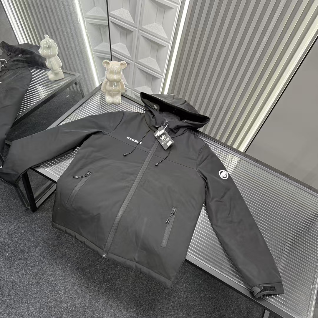 🛒购物价：💰229 秋冬爆款热销款推荐⭐猛犸象🦣二棉加厚连帽外套 刺绣字母硅胶Logo🪡三标齐全官网一致，放大看细节📷原相机实物拍摄 
颜色：黑色
尺码：L-4xl
 L（80～105斤）
XL（105～120斤）
2XL（120～140斤）
3XL（140～160斤）
4XL（160～180斤）