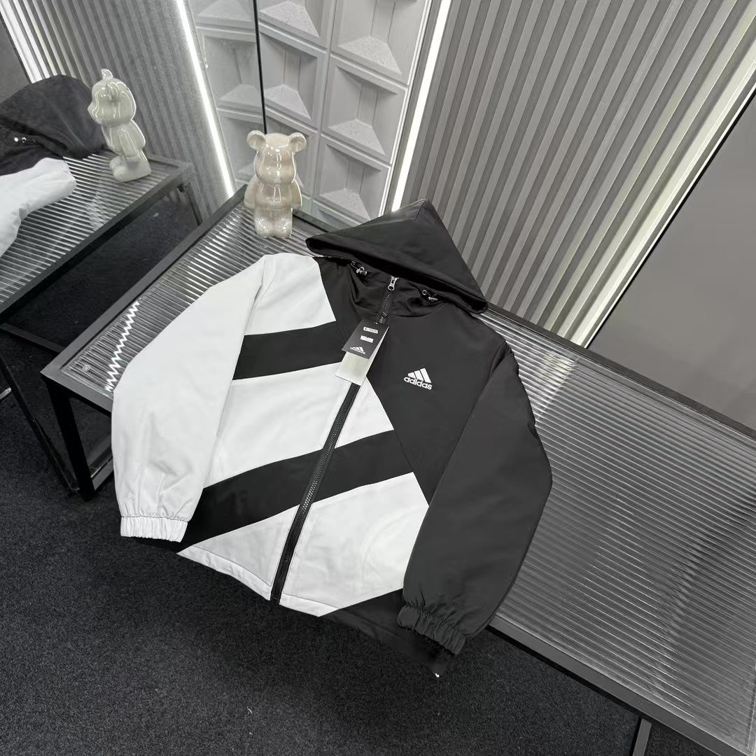 🛒购物价：💰219 秋冬爆款热销款推荐⭐AD阿迪达斯二棉加厚外套 拼接撞色刺绣Logo连帽外套🪡三标齐全官网一致，放大看细节📷原相机实物拍摄 
颜色：黑色
尺码：L-4xl
 L（80～105斤）
XL（105～120斤）
2XL（120～140斤）
3XL（140～160斤）
4XL（160～180斤）
