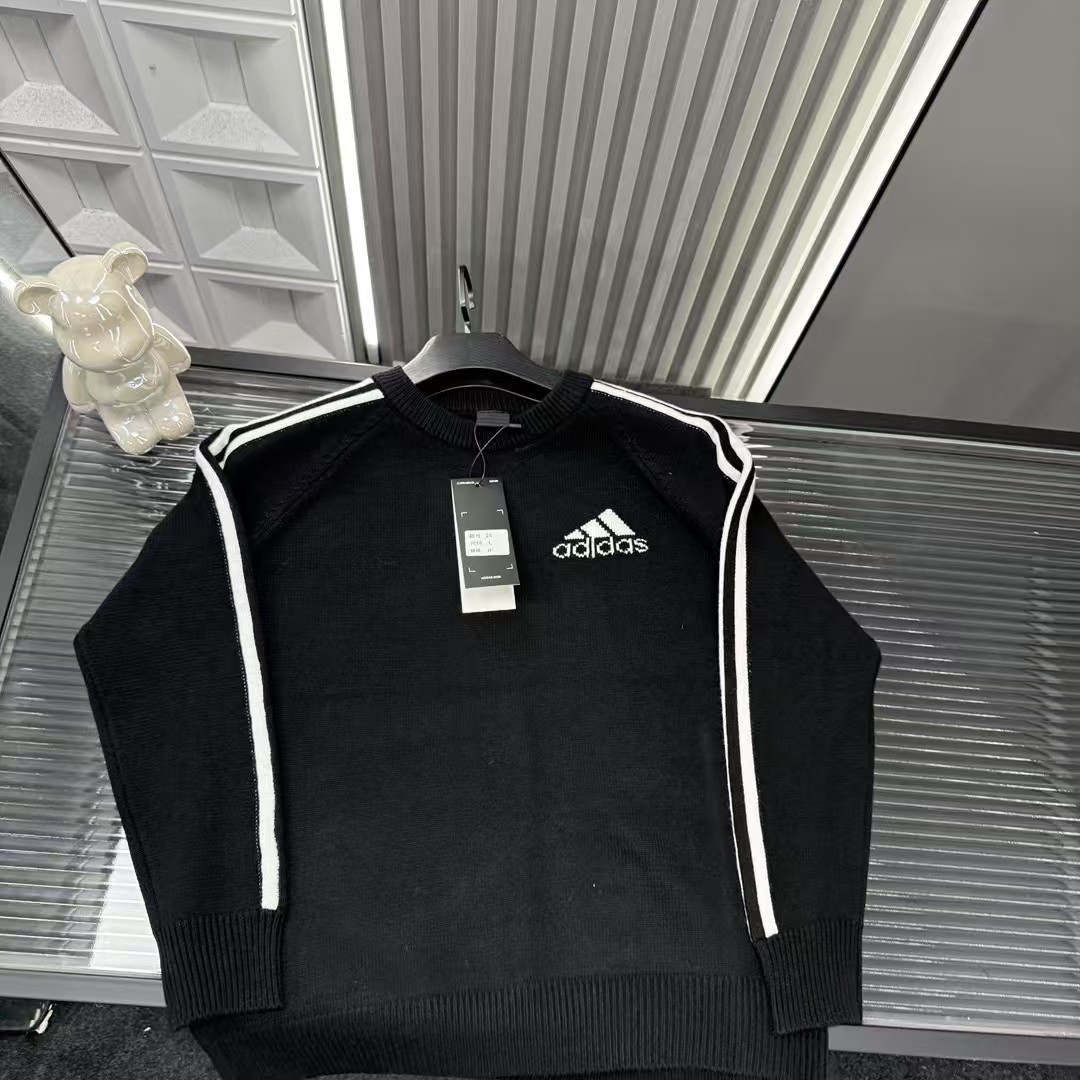 🛒购物价：💰129 秋冬爆款热销款推荐⭐AD阿迪达斯针织毛衣  三道杠胸前Logo一体针织毛衣🪡三标齐全官网一致，放大看细节📷原相机实物拍摄 
颜色：黑色
尺码：L-4xl
 L（80～105斤）
XL（105～120斤）
2XL（120～140斤）
3XL（140～160斤）
4XL（160～180斤）