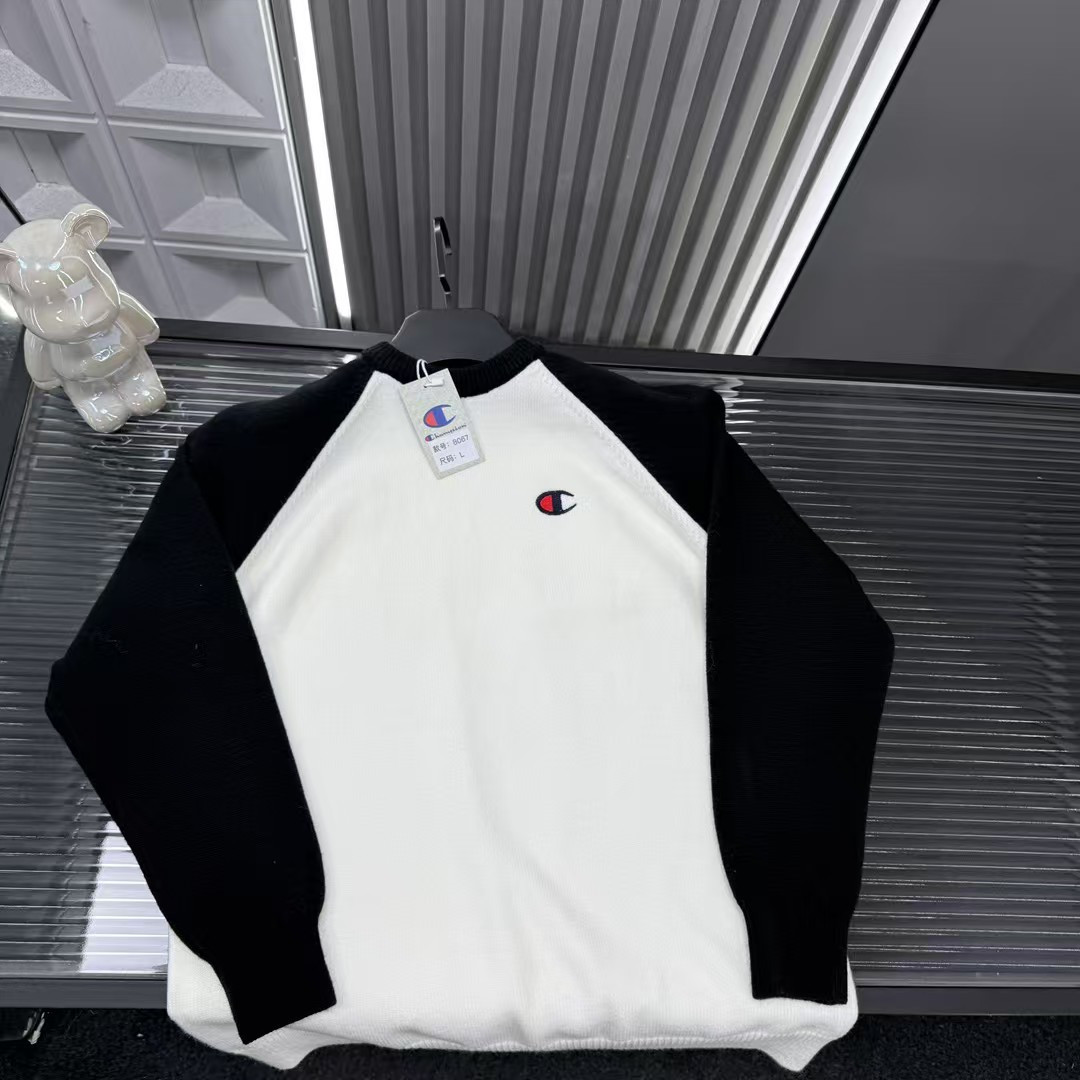 🛒购物价：💰129 秋冬爆款热销款推荐⭐冠军圆领针织毛衣  拼接撞色经典款🪡三标齐全官网一致，放大看细节📷原相机实物拍摄 
颜色：黑色
尺码：L-4xl
 L（80～105斤）
XL（105～120斤）
2XL（120～140斤）
3XL（140～160斤）
4XL（160～180斤）