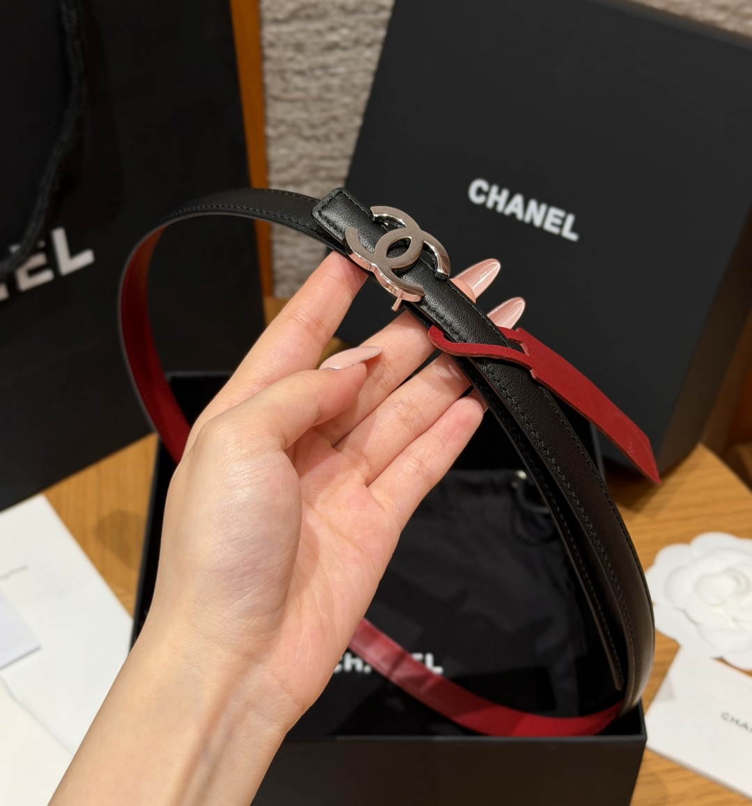 샤넬 더블 C 로고 가죽 리버서블 벨트 상세 이미지 3