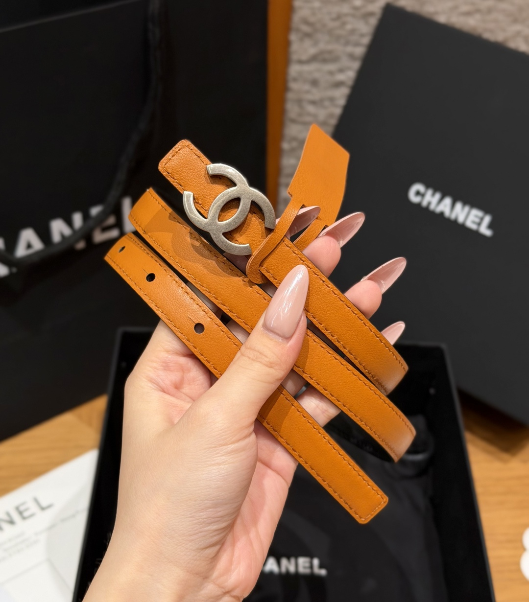 샤넬 더블 C 메탈 로고 리버시블 가죽 벨트 상세 이미지 4