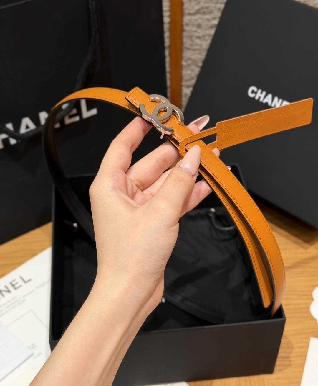 샤넬 더블 C 로고 가죽 벨트 상세 이미지 5