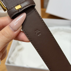 -THE ROW✨ Classic Belt 30mm 经典款腰带 窄款亮面小牛皮腰带,搭配金属针扣与一体式固定皮圈。3 -THE ROW✨ Classic Belt 30mm 经典款腰带 窄款亮面小牛皮腰带,搭配金属针扣与一体式固定皮圈。3