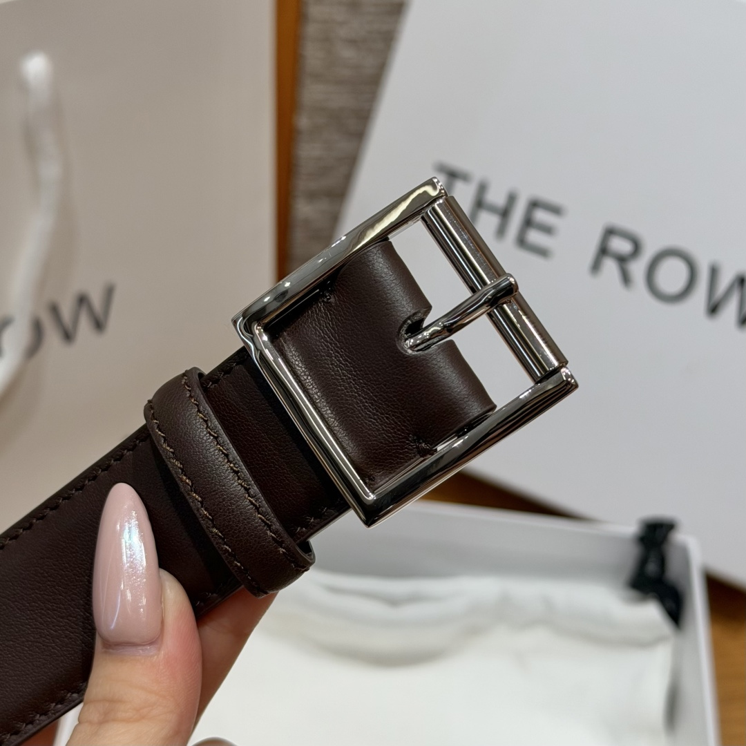 -THE ROW✨ Classic Belt 30mm 经典款腰带 窄款亮面小牛皮腰带,搭配金属针扣与一体式固定皮圈。3 -THE ROW✨ Classic Belt 30mm 经典款腰带 窄款亮面小牛皮腰带,搭配金属针扣与一体式固定皮圈。3