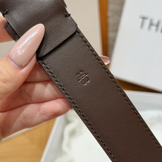 -THE ROW✨ Classic Belt 30mm 经典款腰带 窄款亮面小牛皮腰带,搭配金属针扣与一体式固定皮圈。3 -THE ROW✨ Classic Belt 30mm 经典款腰带 窄款亮面小牛皮腰带,搭配金属针扣与一体式固定皮圈。3