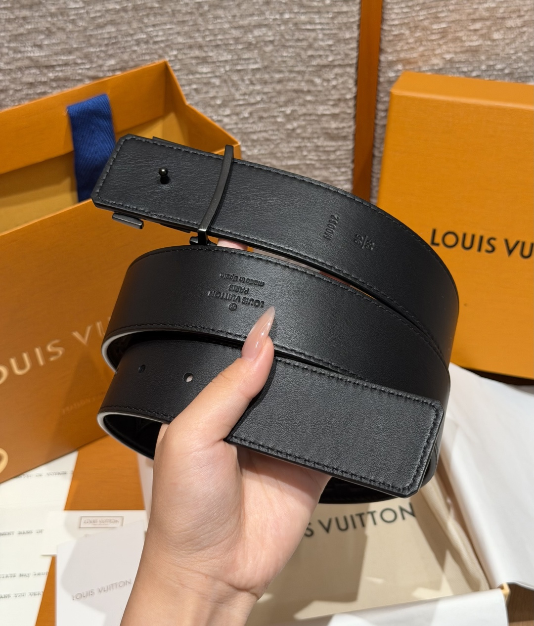 루이비통 모노그램 엠보스 40mm 리버서블 벨트 상세 이미지 5