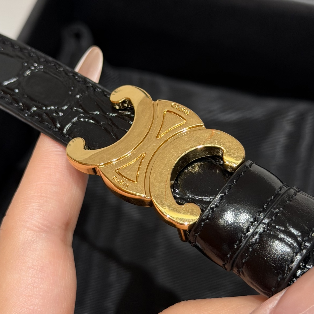셀린느 TRIOMPHE 18mm 리버시블 가죽 벨트 상세 이미지 6