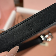 -缪家✨Leather Belt 20mm 皮革腰带 现代与复古的对比在这款柔软皮革腰带的细节中显现,古色古香的效果由金 -缪家✨Leather Belt 20mm 皮革腰带 现代与复古的对比在这款柔软皮革腰带的细节中显现,古色古香的效果由金