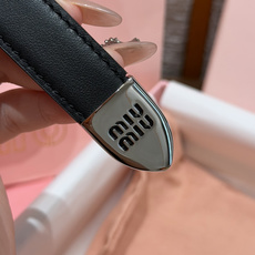 -缪家✨Leather Belt 20mm 皮革腰带 现代与复古的对比在这款柔软皮革腰带的细节中显现,古色古香的效果由金 -缪家✨Leather Belt 20mm 皮革腰带 现代与复古的对比在这款柔软皮革腰带的细节中显现,古色古香的效果由金